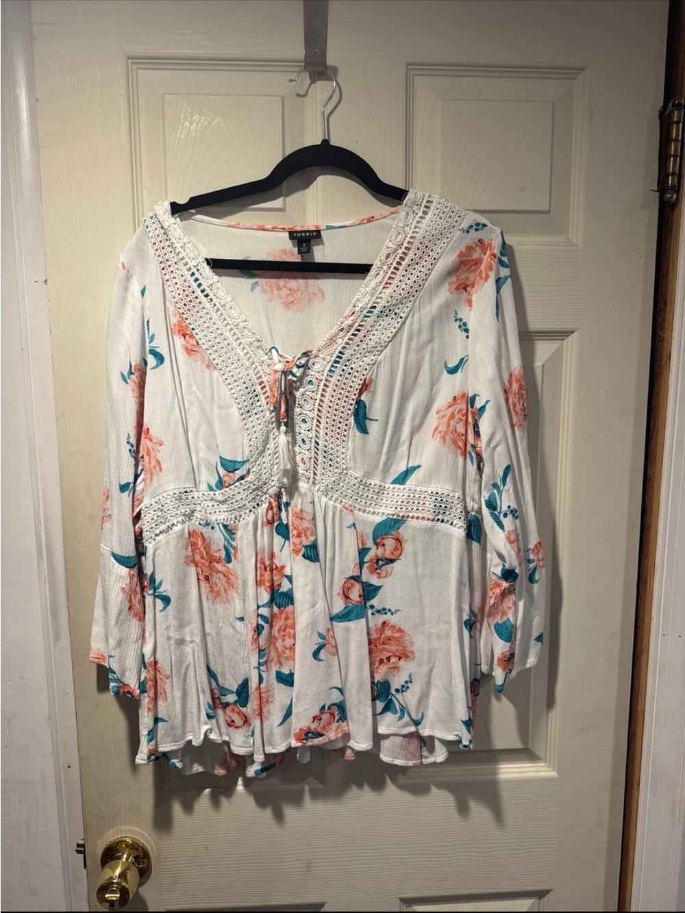 torrid White Floral Tunic Blouse with Coral and Teal Accents